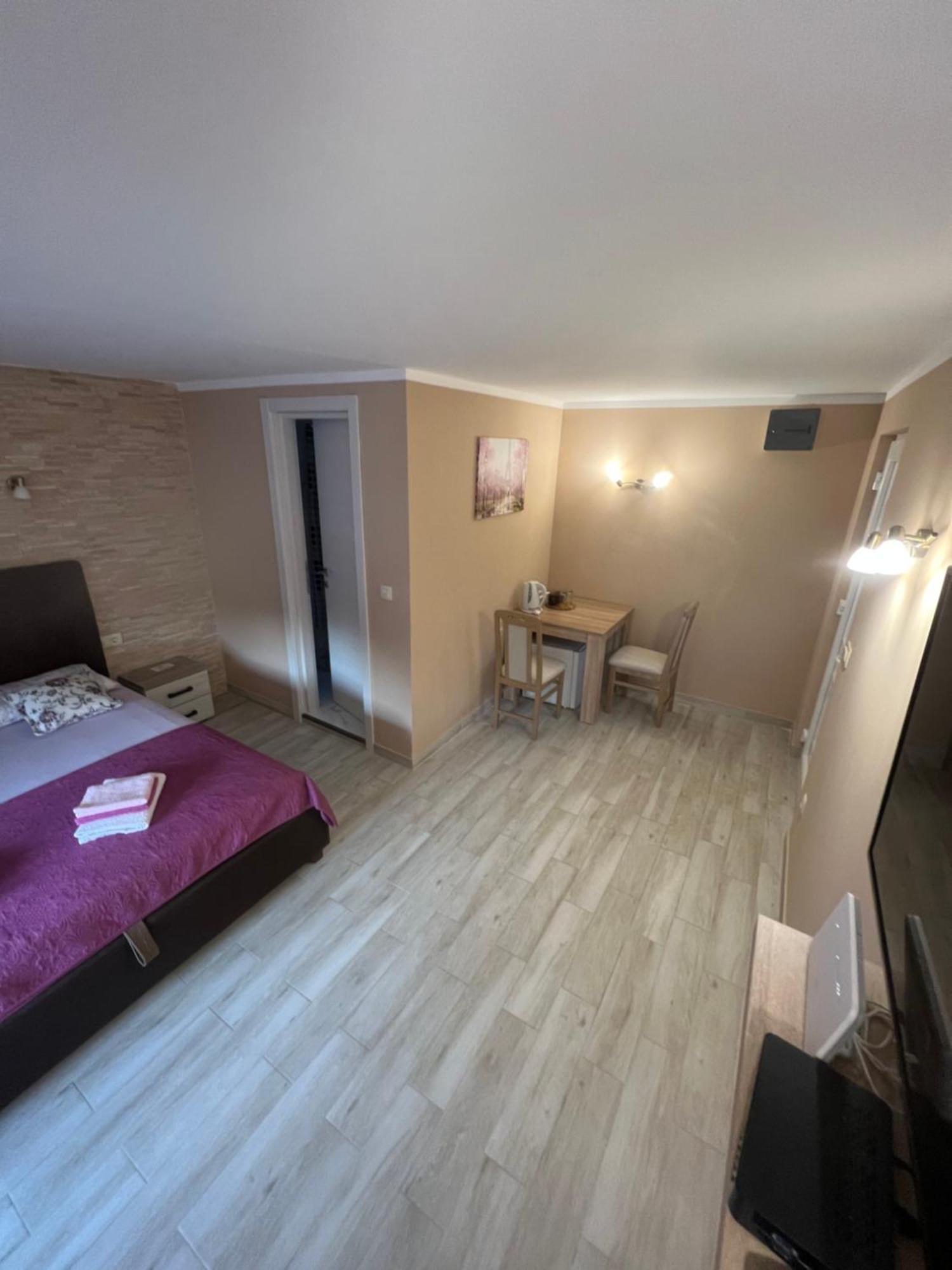 Studio Elena Tivat Exterior foto